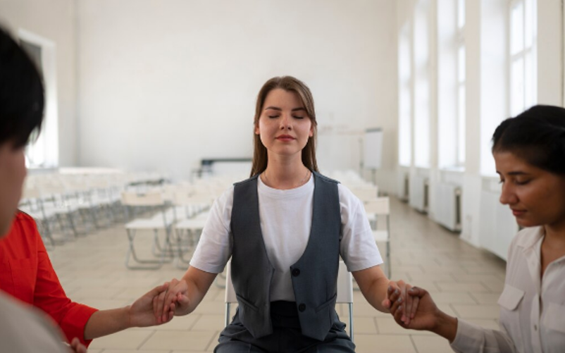 Restoring Balance: The Synergy Between Comprehensive Addiction Therapy Services and Creative Healing